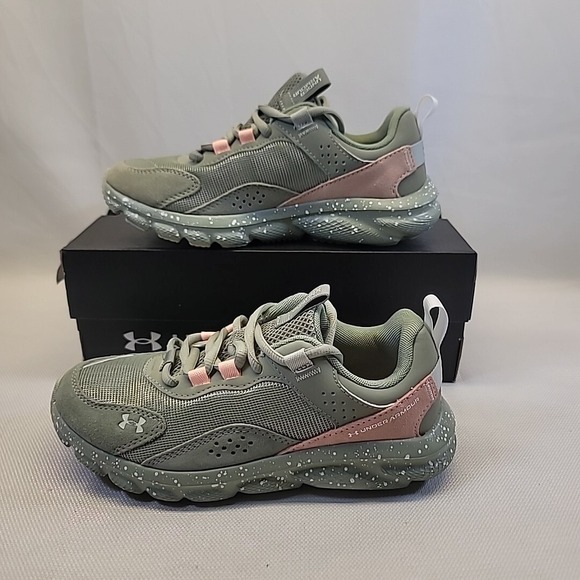 Under Armour Womens SZ 6‎ Charged Verssert SPKLE Green Pink Lace Up Shoe Running - Picture 1 of 7